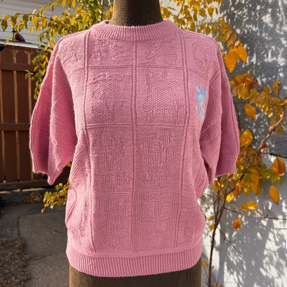 Beautiful Vintage 80s Soft pink textured knit sweater tee - Picture 1 of 9